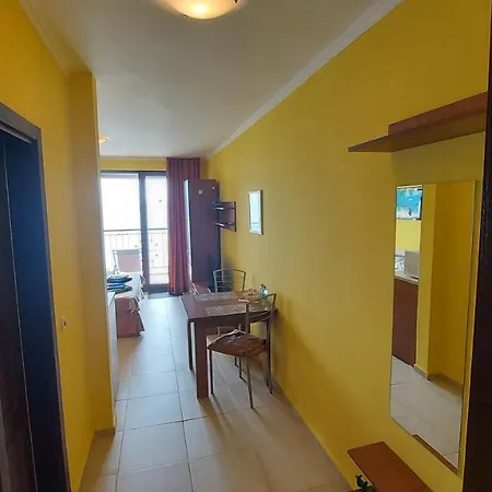 شقة Akrotiria نيسيبار